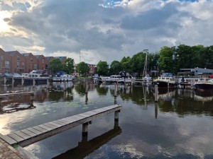 
                            <b>De haven van Appingedam en steigers</b><br>
                                                        <b>ISO:</b> 50 | <b>Sluitertijd:</b> 1/796 | <b>Diafragma:</b> f/1.8 | <b>Datum:</b> 2024-05-29

                        