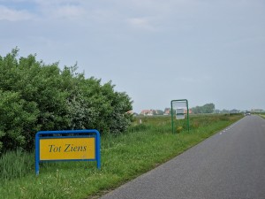 
                            <b>Het ‘Tot ziens’-bord bij de Ridderweg op een bewolkte dag</b><br>
                                                        <b>ISO:</b> 50 | <b>Sluitertijd:</b> 1/3460 | <b>Diafragma:</b> f/2.4 | <b>Datum:</b> 2024-05-25

                        