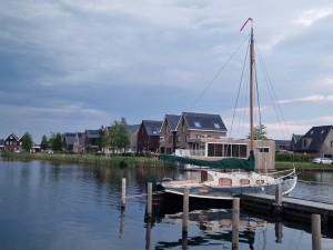 
                            <b>Haven van het Woldmeer</b><br>
                                                        <b>ISO:</b> 250 | <b>Sluitertijd:</b> 1/100 | <b>Diafragma:</b> f/1.8 | <b>Datum:</b> 2024-05-13

                        