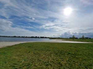 
                            <b>Strand Park Meerstad bij het Woldmeer</b><br>
                                                        <b>ISO:</b> 50 | <b>Sluitertijd:</b> 1/9434 | <b>Diafragma:</b> f/2.2 | <b>Datum:</b> 2024-04-25

                        