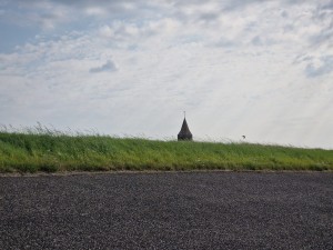 
                            <b>Op de dijk bij het Natuurreservaat Oosterland, met uitzicht op de Michaëlskerk</b><br>
                                                        <b>ISO:</b> 50 | <b>Sluitertijd:</b> 1/5988 | <b>Diafragma:</b> f/2.4 | <b>Datum:</b> 2024-07-27

                        