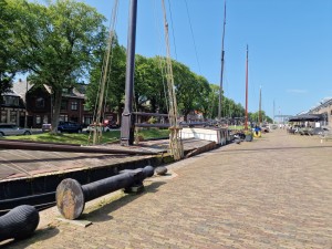 
                            <b>De gracht met de schepen</b><br>
                                                        <b>ISO:</b> 50 | <b>Sluitertijd:</b> 1/6494 | <b>Diafragma:</b> f/1.8 | <b>Datum:</b> 2024-07-27

                        
