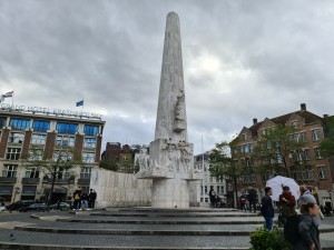 
                            <b>Kunst op het plein de Dam</b><br>
                                                        <b>ISO:</b> 50 | <b>Sluitertijd:</b> 1/502 | <b>Diafragma:</b> f/1.8 | <b>Datum:</b> 2023-10-22

                        