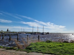 
                            <b>Haven aan het water bij het Nieuwe Robbengat in Lauwersoog</b><br>
                                                        <b>ISO:</b> 50 | <b>Sluitertijd:</b> 1/2312 | <b>Diafragma:</b> f/1.8 | <b>Datum:</b> 2024-04-07

                        