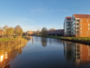 
                            <b>Foto over het damsterdiep bij Appingedam richting de Westerkade</b><br>
                                                        <b>ISO:</b> 50 | <b>Sluitertijd:</b> 1/4167 | <b>Diafragma:</b> f/1.8 | <b>Datum:</b> 2024-12-01

                        
