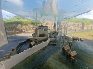 
                            <b>Miniatuur kasteel met muren, torens en huisjes op heuvelig landschap.</b><br>
                                                        <b>ISO:</b> 50 | <b>Sluitertijd:</b> 1/673 | <b>Diafragma:</b> f/2.2 | <b>Datum:</b> 2025-06-26

                        