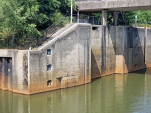 
                            <b>Betonnen dam met waterpoorten en sluizen.</b><br>
                                                        <b>ISO:</b> 50 | <b>Sluitertijd:</b> 1/1003 | <b>Diafragma:</b> f/2.4 | <b>Datum:</b> 2025-06-25

                        