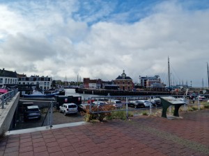 
                            <b>Haven met zeilschepen en historische gebouwen aan het water.</b><br>
                                                        <b>ISO:</b> 50 | <b>Sluitertijd:</b> 1/12821 | <b>Diafragma:</b> f/1.8 | <b>Datum:</b> 2025-08-17

                        