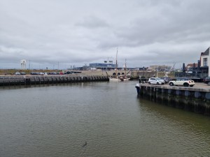 
                            <b>Klassieke zeilboot ligt aangemeerd in de haven.</b><br>
                                                        <b>ISO:</b> 50 | <b>Sluitertijd:</b> 1/7143 | <b>Diafragma:</b> f/1.8 | <b>Datum:</b> 2025-08-17

                        