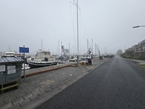 
                            <b>Jachten en boten liggen aangemeerd in de jachthaven.</b><br>
                                                        <b>ISO:</b> 50 | <b>Sluitertijd:</b> 1/465 | <b>Diafragma:</b> f/2.2 | <b>Datum:</b> 2025-11-07

                        