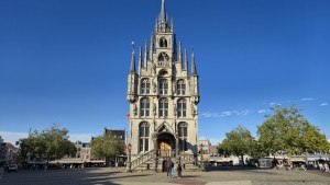 
                            <b>Het Stadhuis van Gouda</b><br>
                                                        <b>ISO:</b> 25 | <b>Sluitertijd:</b> 447000/1000000000 | <b>Diafragma:</b> f/1.8 | <b>Datum:</b> 2025-09-09

                        