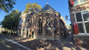 
                            <b>Het Jeruzalemkapel</b><br>
                                                        <b>ISO:</b> 50 | <b>Sluitertijd:</b> 1661129/1000000000 | <b>Diafragma:</b> f/2.2 | <b>Datum:</b> 2025-09-09

                        