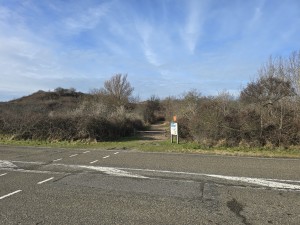 
                            <b>Ingang van wandelpad met informatiebord.</b><br>
                                                        <b>ISO:</b> 12 | <b>Sluitertijd:</b> 1358269/1000000000 | <b>Diafragma:</b> f/1.7 | <b>Datum:</b> 2026-02-08

                        