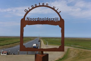 
                            <b>Roestig metalen toegangsbord met tekst Groeten uit Noordpolderzijl</b><br>
                                                        <b>ISO:</b> 100 | <b>Sluitertijd:</b> 1/250 | <b>Diafragma:</b> f/11.0 | <b>Datum:</b> 2026-05-31

                        